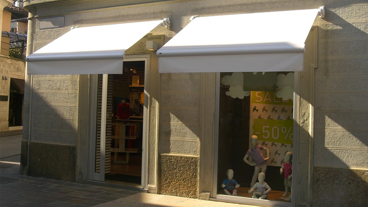 foto banner tenda senza cassonetto